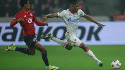 Noa Edžuma (Lil) i Frenklin Tebo Učena (Crvena zvezda)